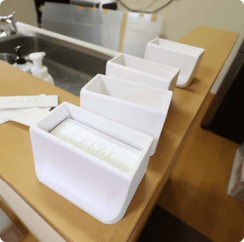 ③脚部とプレート