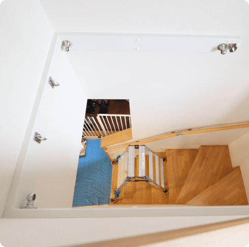 ③固定部材の設置